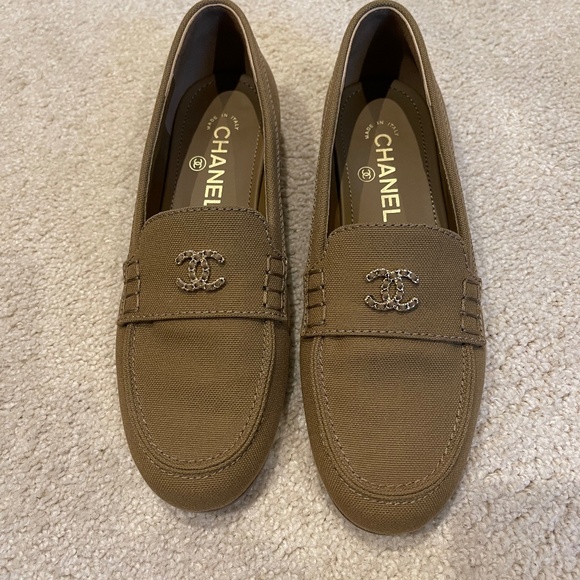 Chanel Mocassins-Loafers - Picture 1 of 3